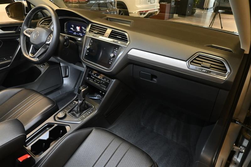 2022 Volkswagen Tiguan - Image 32