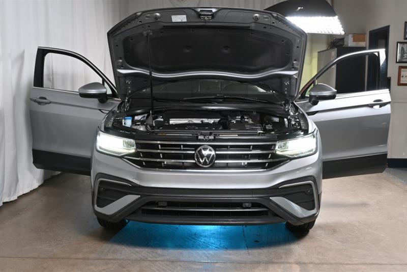 2022 Volkswagen Tiguan - Image 40
