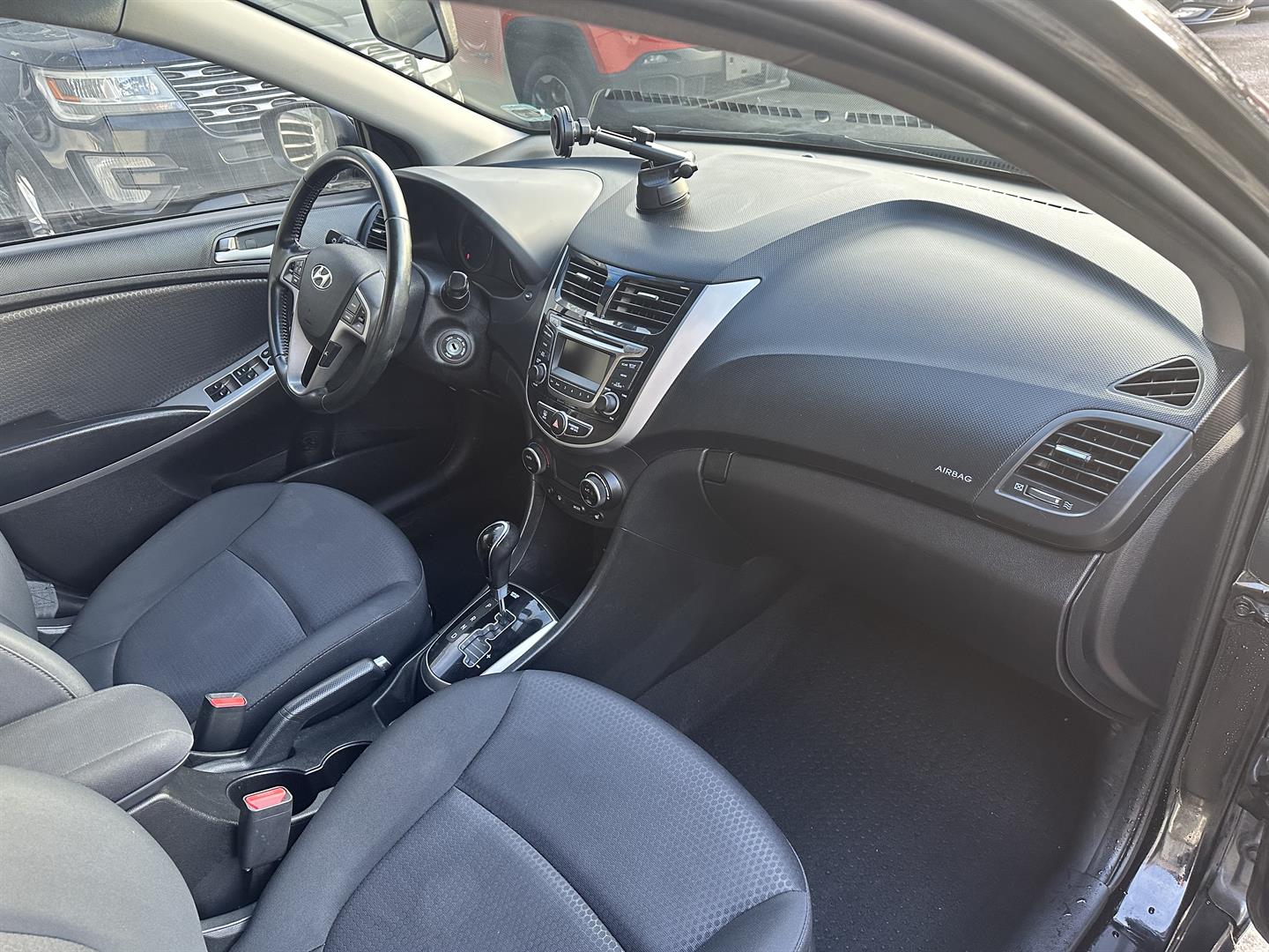 hyundai Accent 2016 - 14
