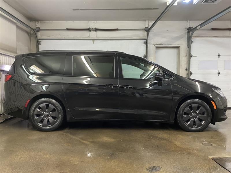 chrysler Pacifica 2020 - 8