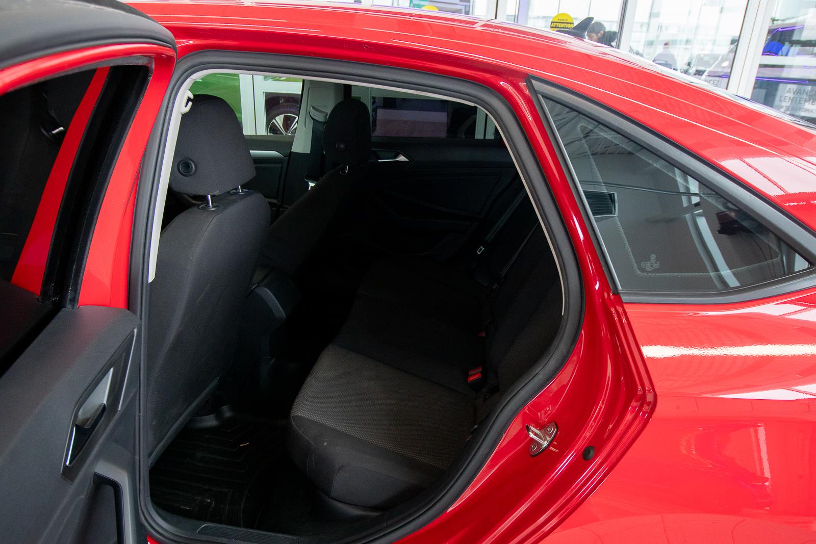 volkswagen Jetta 2019 - 15