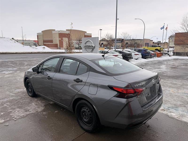 nissan Versa 2022 - 5