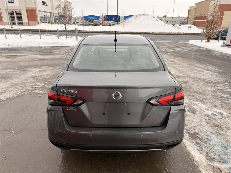 nissan Versa 2022 - 6