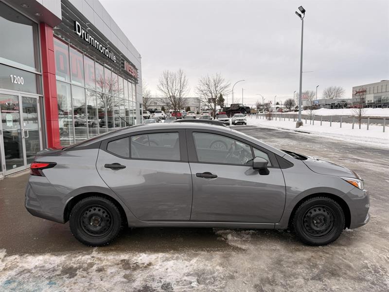 nissan Versa 2022 - 9