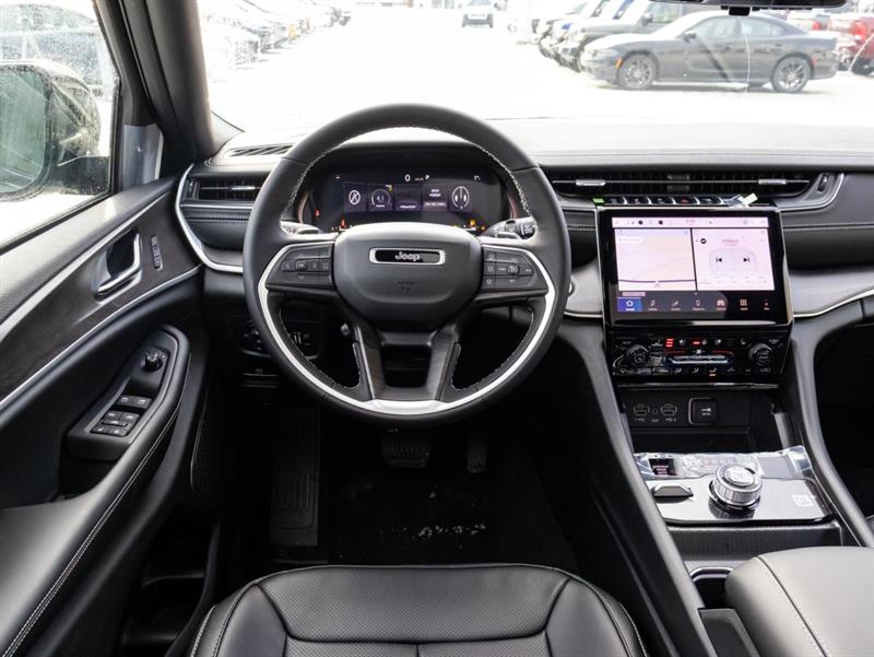 jeep Grand Cherokee 2025 - 12