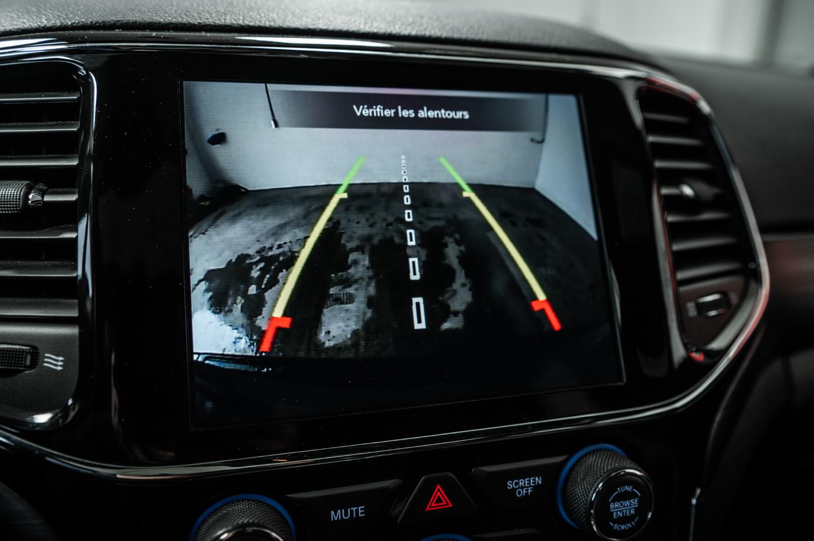 jeep Grand Cherokee 2021 - 28