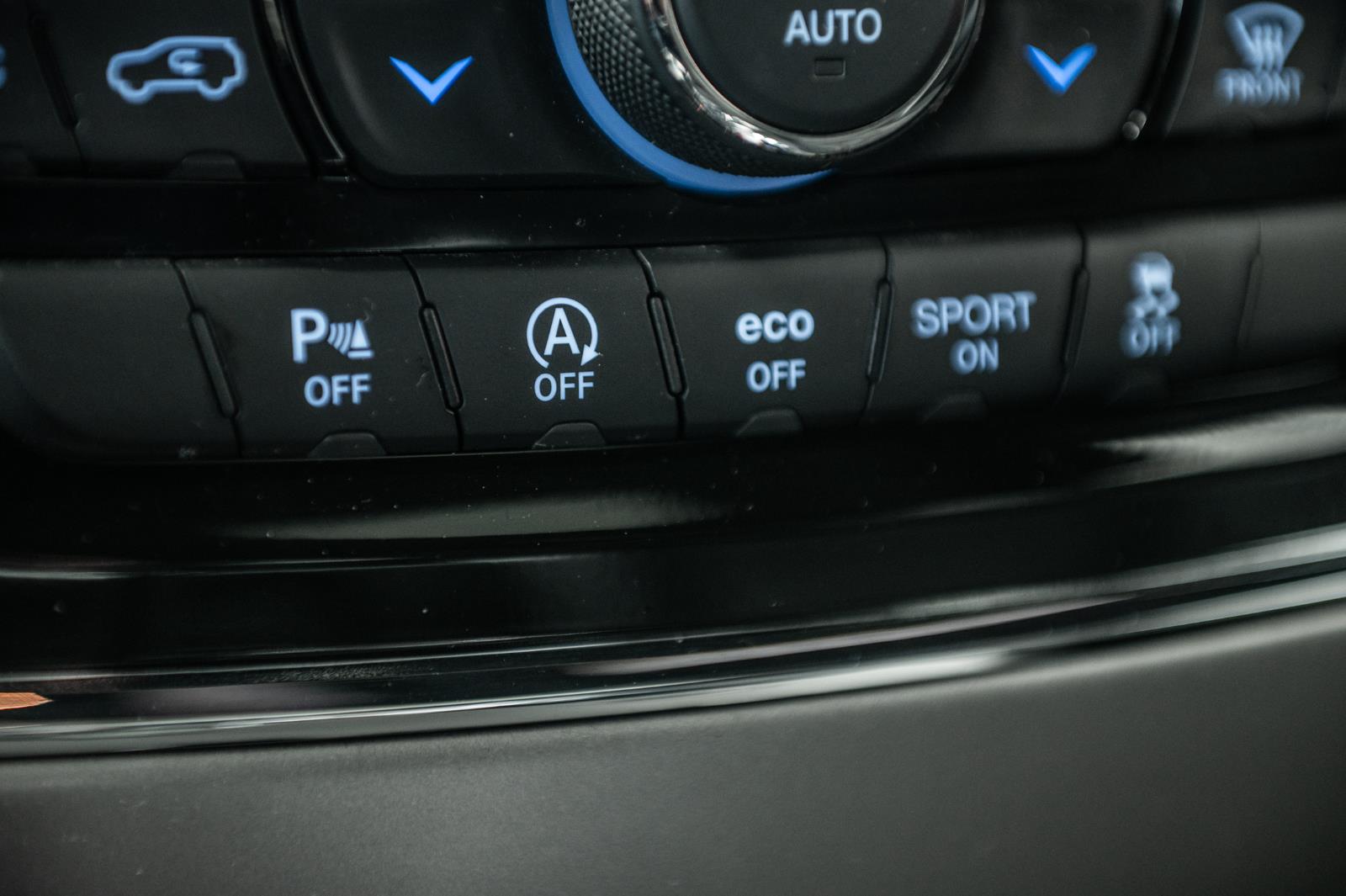 jeep Grand Cherokee 2021 - 32