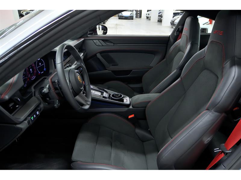 porsche 911 2025 - 12