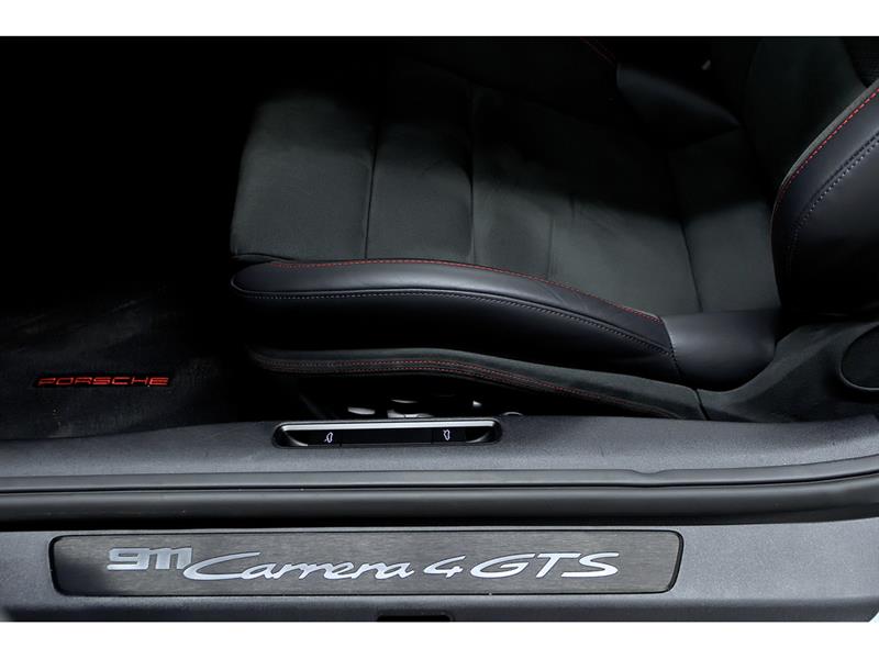 porsche 911 2025 - 13