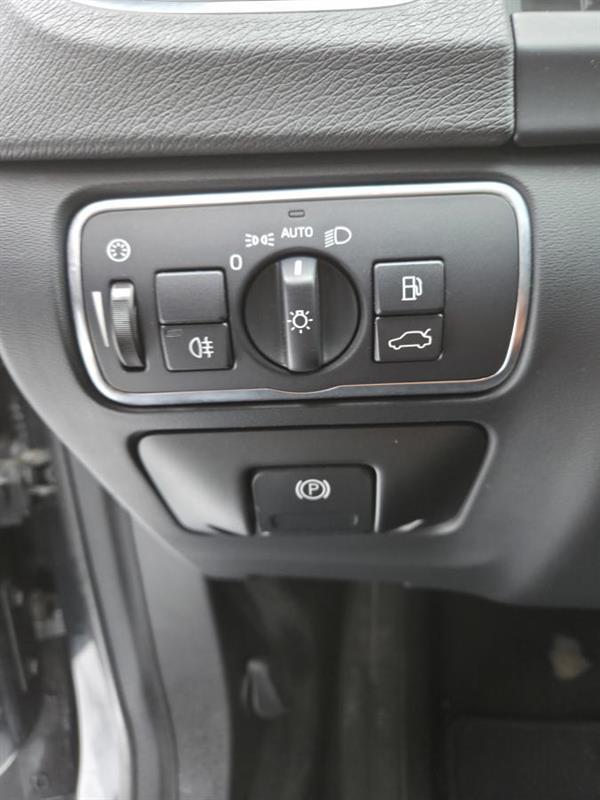 2018 Volvo V60 - Image 19
