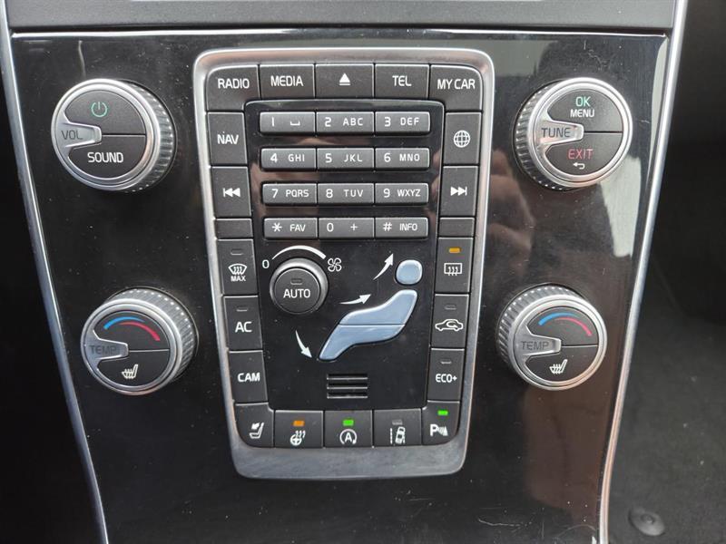 2018 Volvo V60 - Image 20