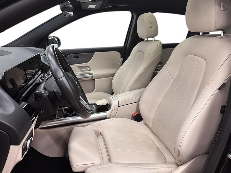 mercedes-benz GLA 2022 - 9