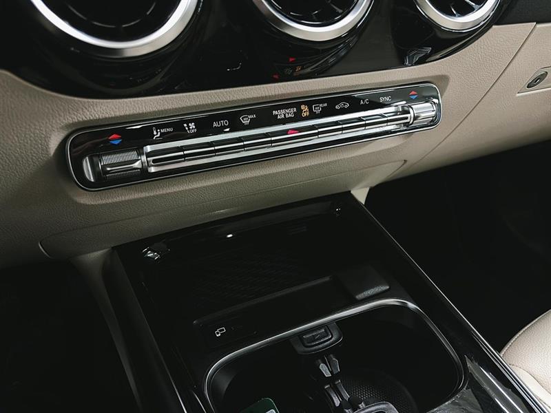 mercedes-benz GLA 2022 - 17