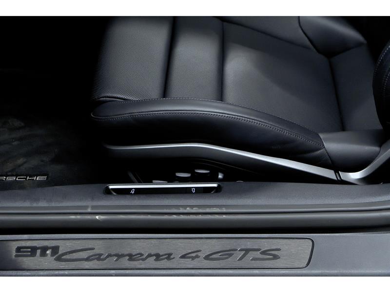 porsche 911 2025 - 12