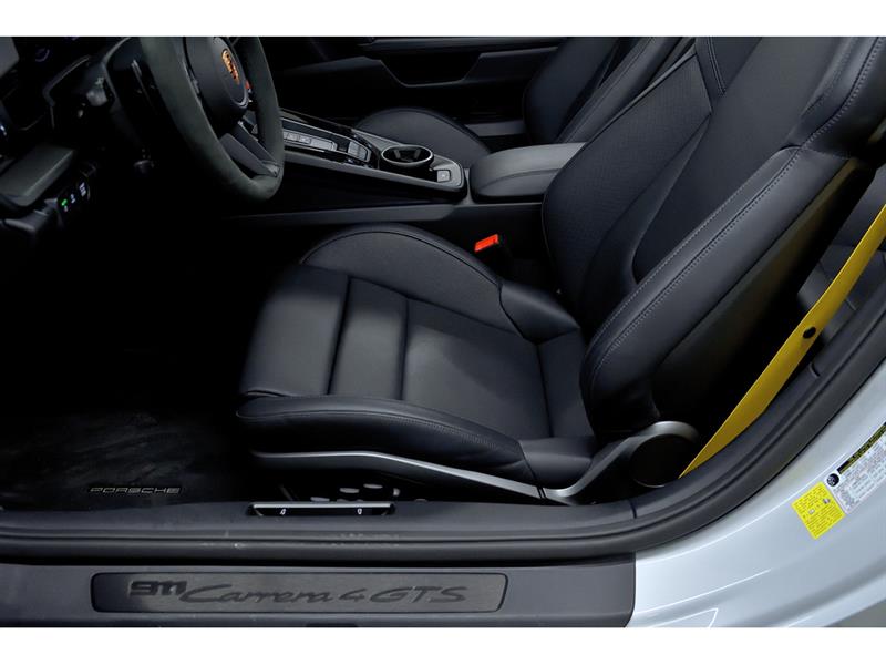 porsche 911 2025 - 13