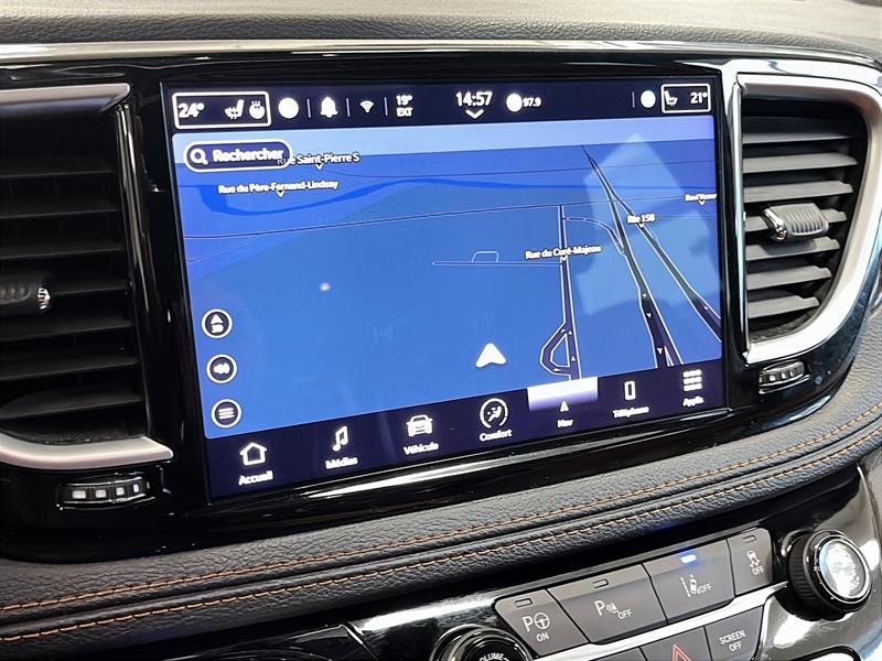 chrysler Pacifica Hybrid 2023 - 24