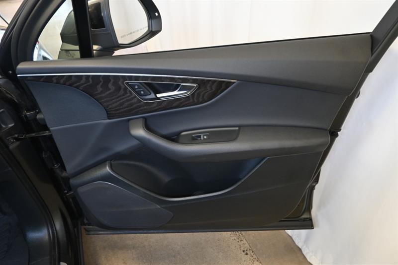 2022 Audi Q7 - Image 34