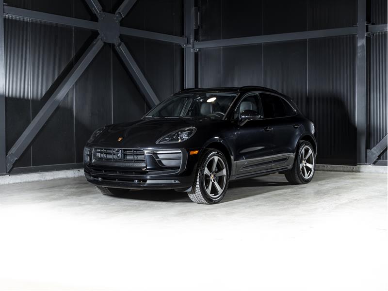 Black 2024 Porsche Macan AWD SUV / Crossover All-Wheel Drive Automatic
