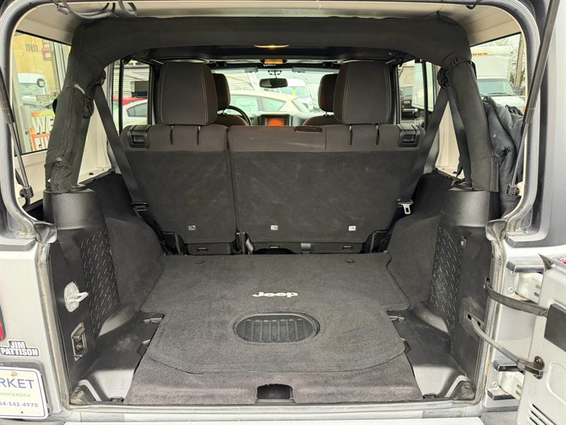 jeep Wrangler 2015 - 13