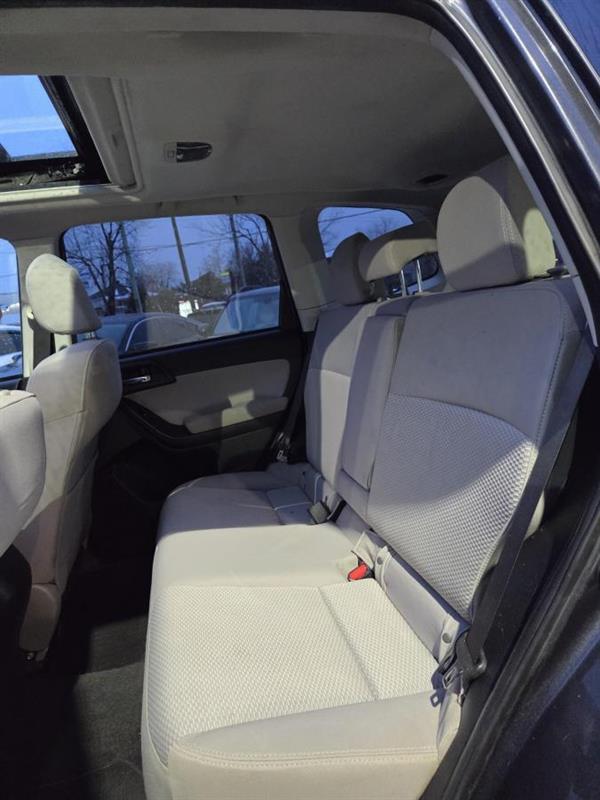 2015 Subaru Forester - Image 13