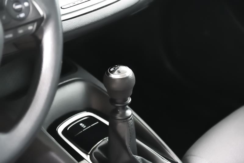 toyota Corolla 2022 - 12