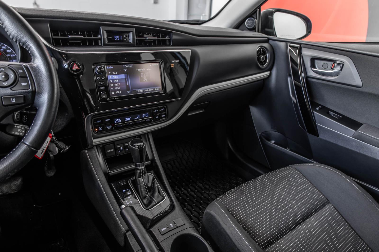 toyota Corolla iM 2018 - 27
