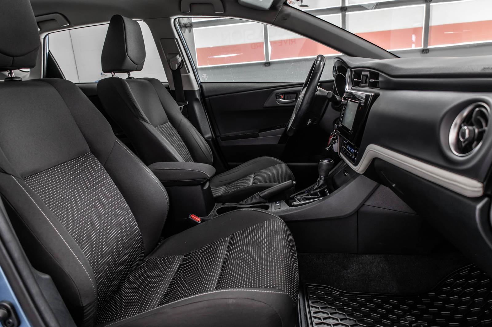 toyota Corolla iM 2018 - 38