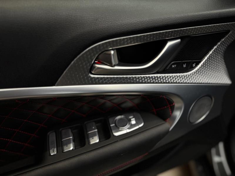 genesis G70 2023 - 12