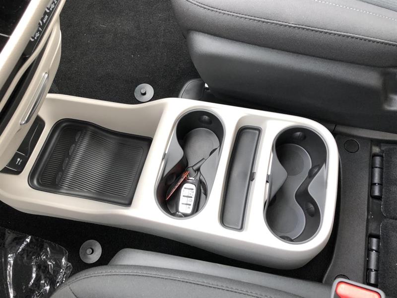 Chrysler Grand Caravan 10