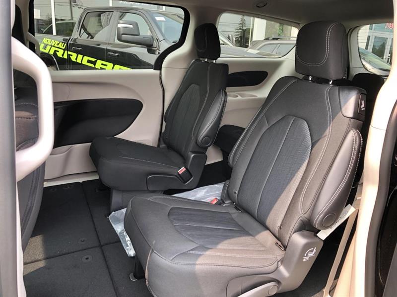 Chrysler Grand Caravan 12