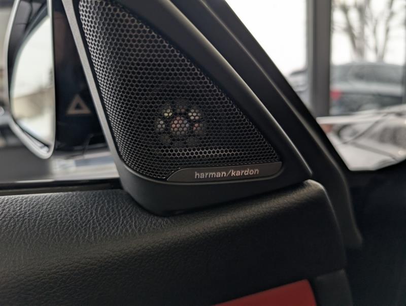 bmw M4 2018 - 12