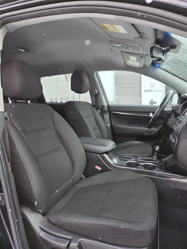 2014 Kia Sorento - Image 11