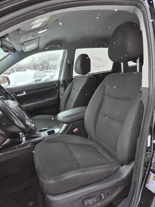 2014 Kia Sorento - Image 16