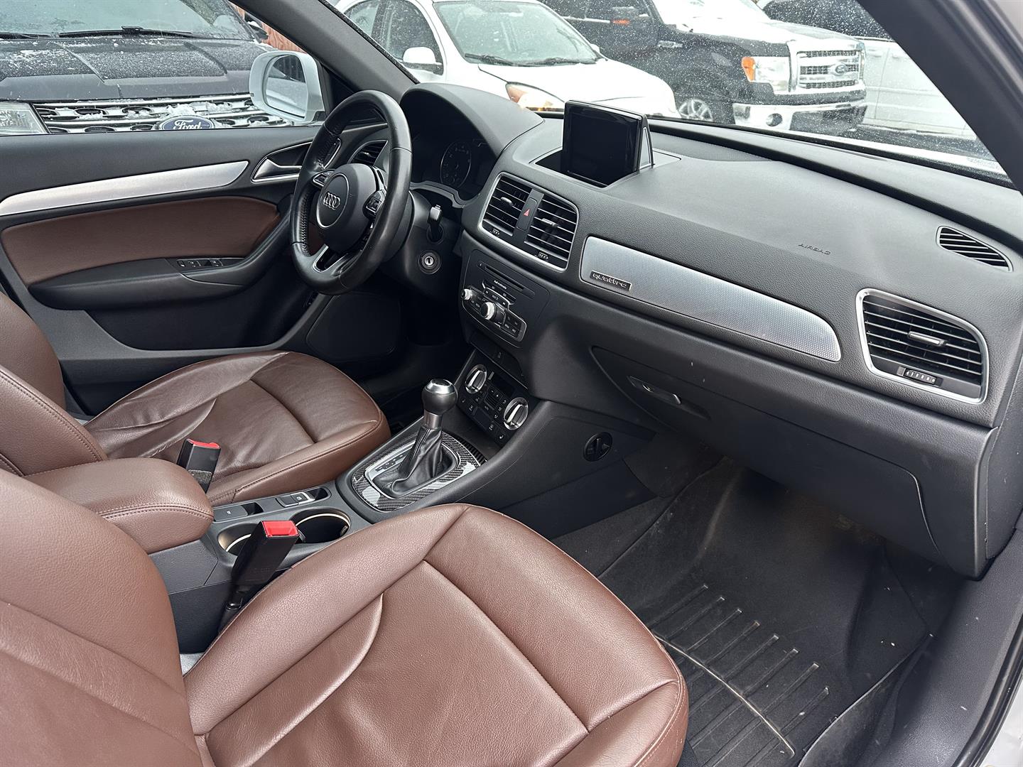 audi Q3 2015 - 14