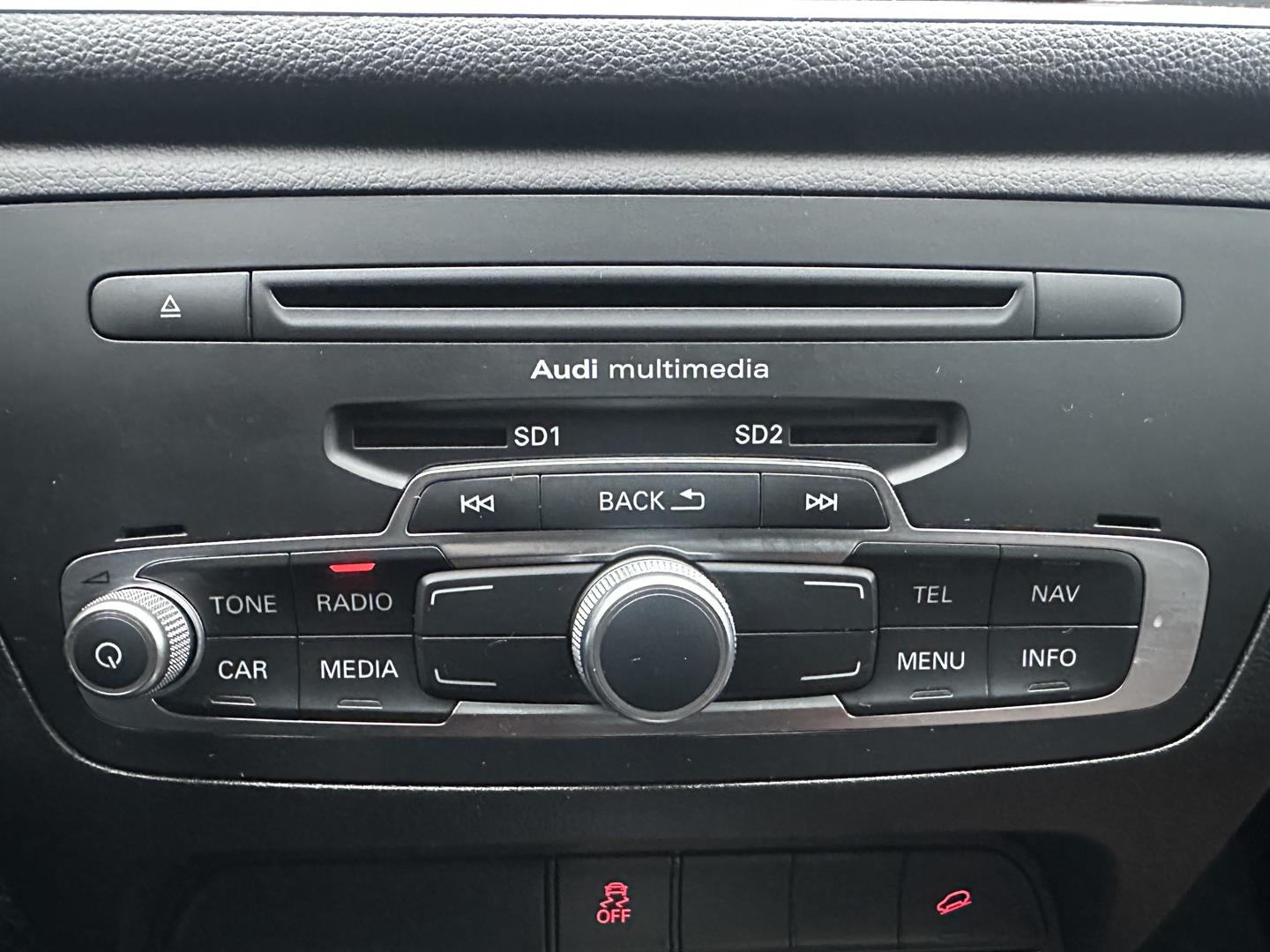 audi Q3 2015 - 23