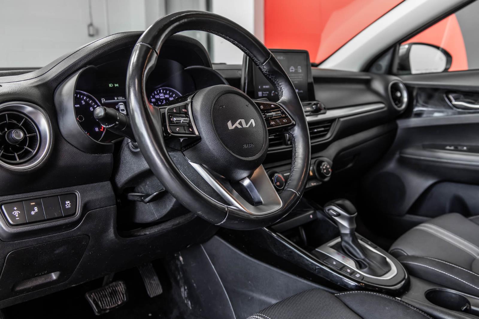 kia Forte 2022 - 21