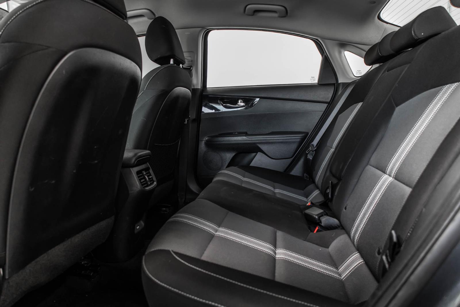kia Forte 2022 - 33