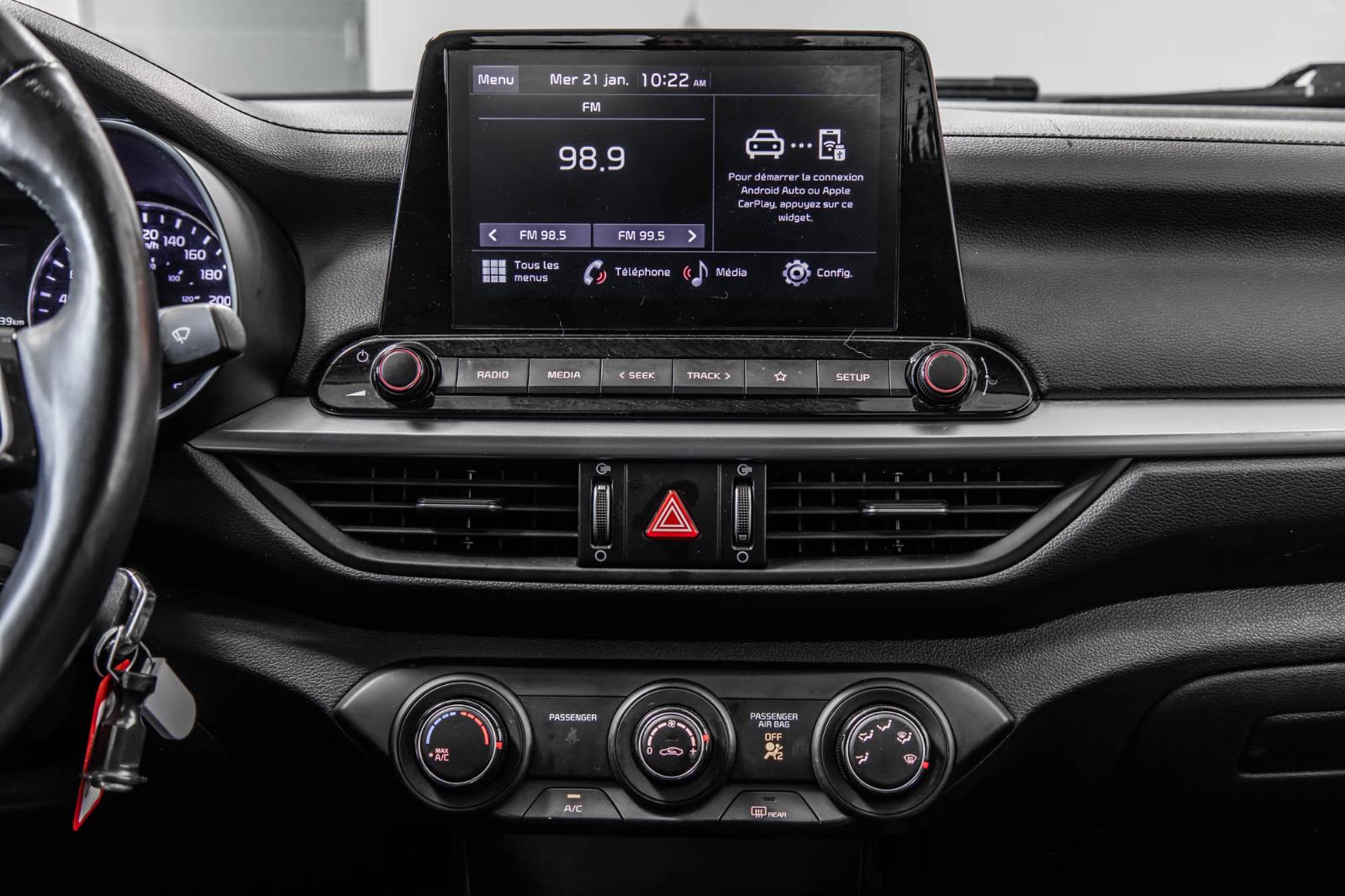 kia Forte 2022 - 36