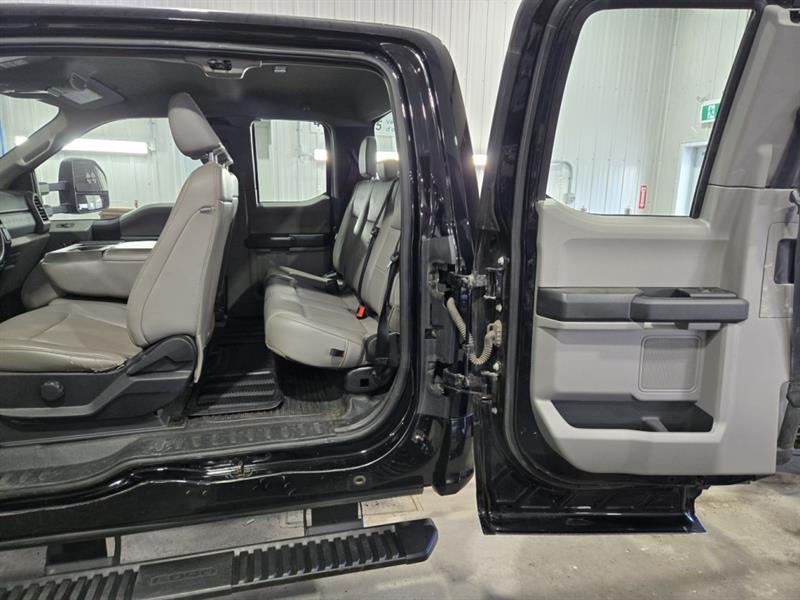 ford Super Duty F-450 DRW 2021 - 14