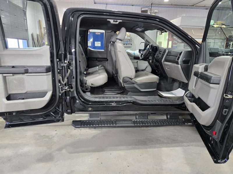 ford Super Duty F-450 DRW 2021 - 19