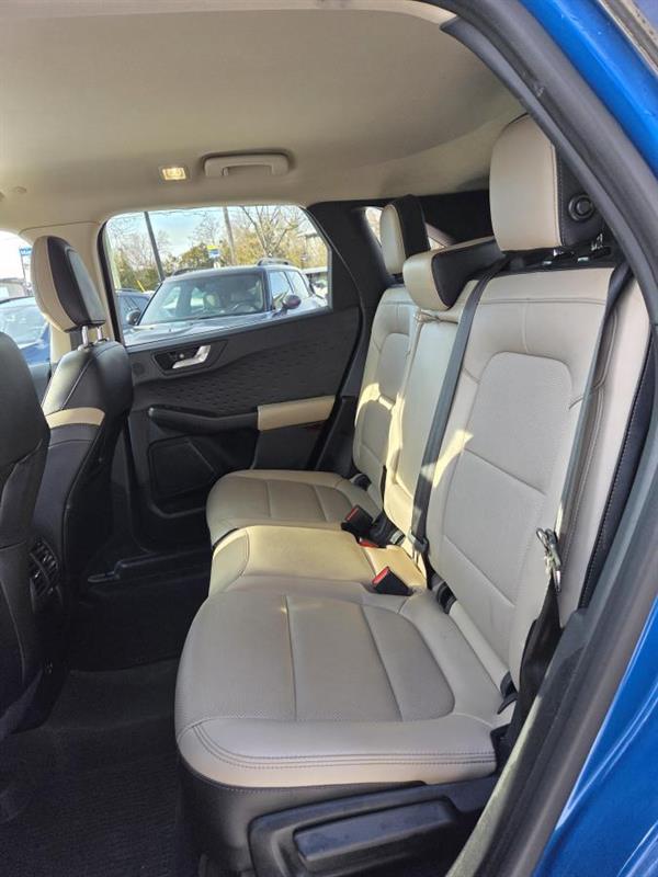 2020 Ford Escape - Image 14