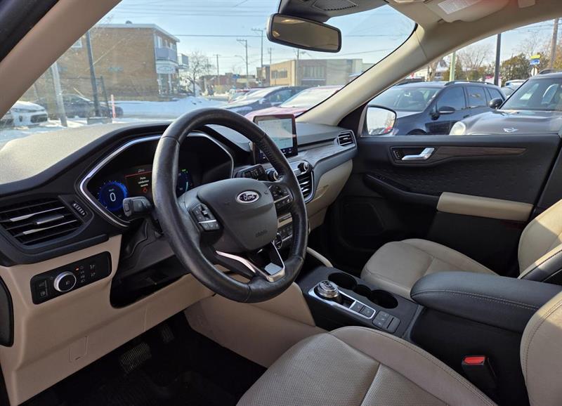 2020 Ford Escape - Image 16