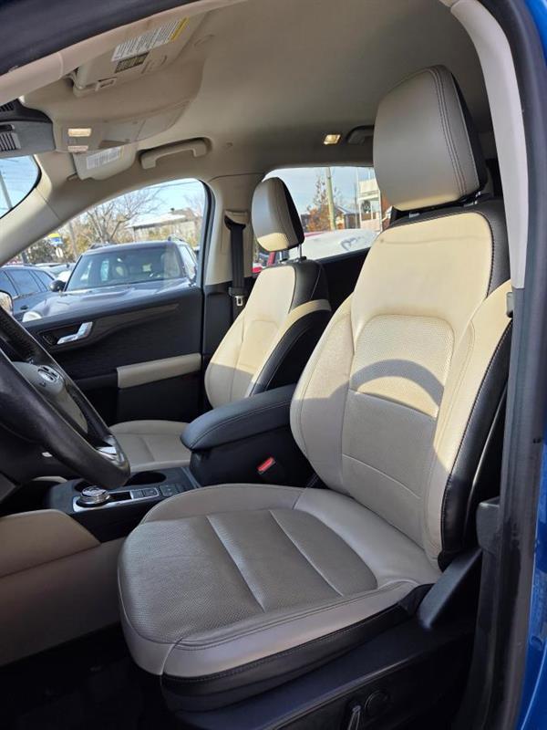 2020 Ford Escape - Image 17