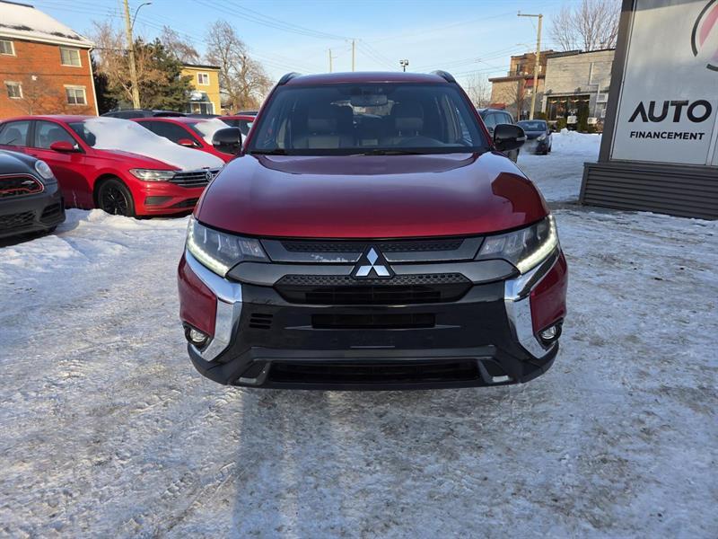 2020 Mitsubishi Outlander - Image 2