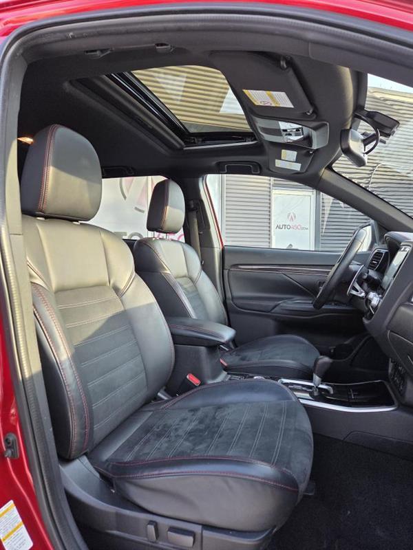 2020 Mitsubishi Outlander - Image 11