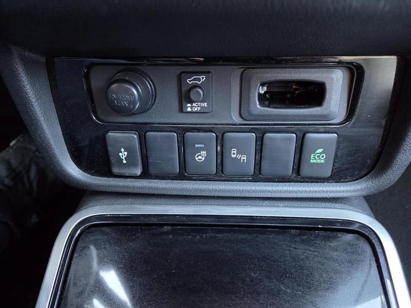 2020 Mitsubishi Outlander - Image 23