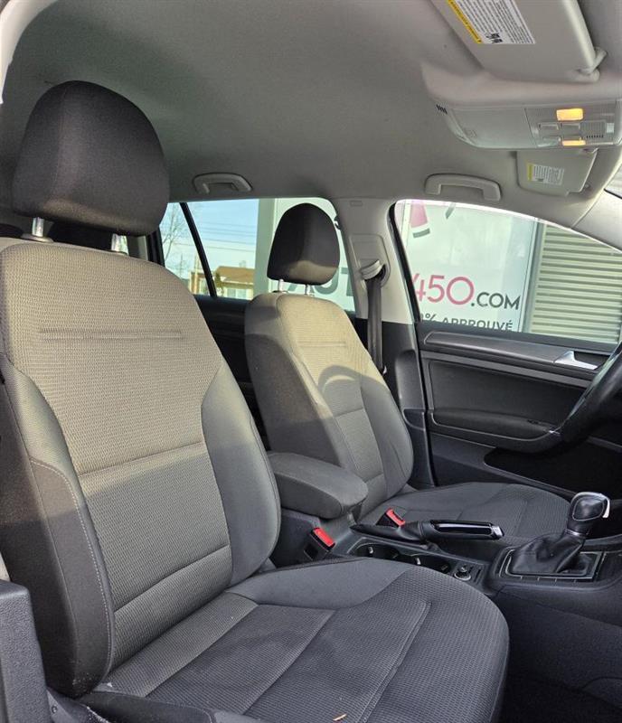 2019 Volkswagen Golf - Image 11