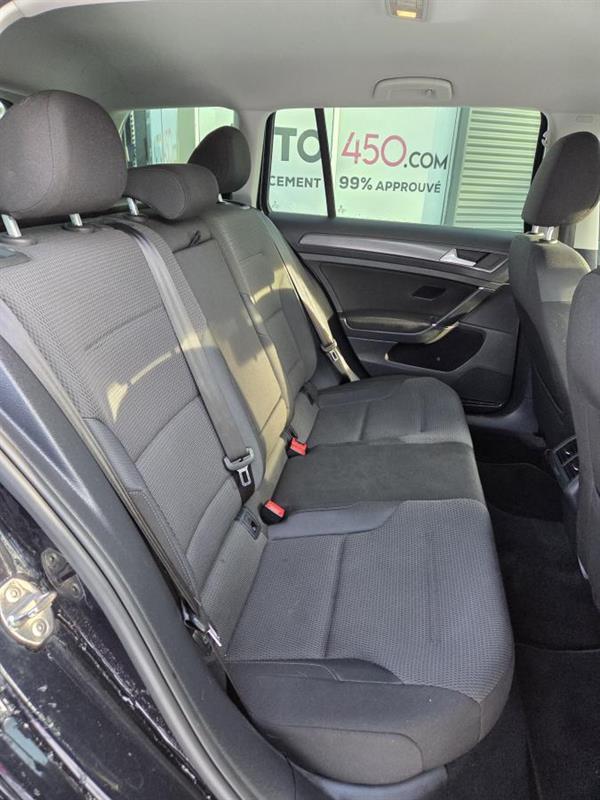 2019 Volkswagen Golf - Image 12