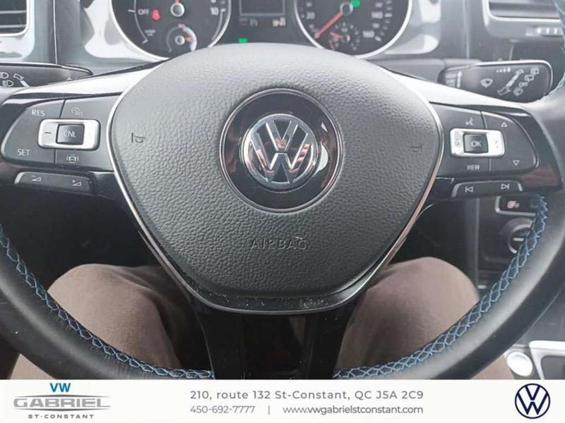 Volkswagen e-Golf 9