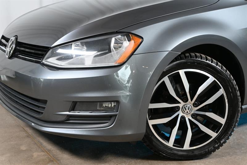 2016 Volkswagen Golf - Image 2